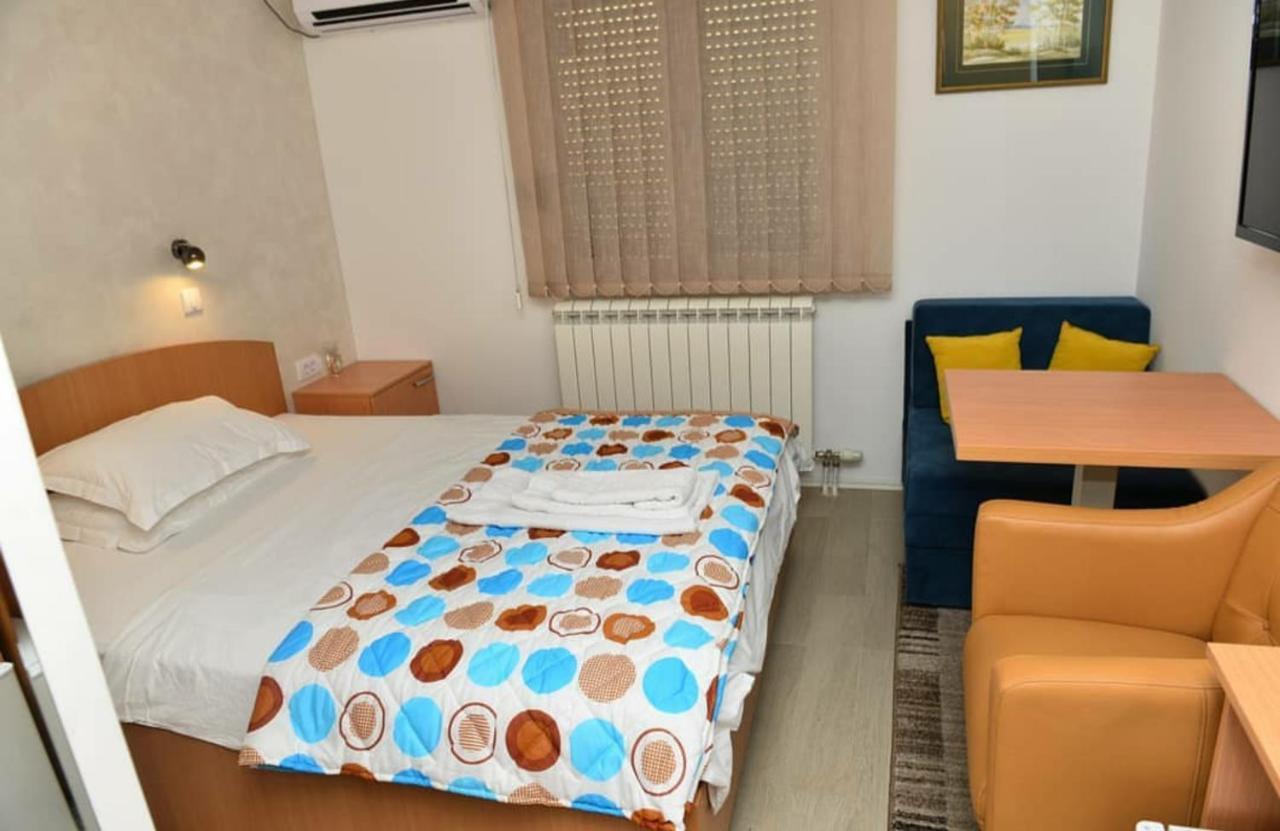 קראלג'בו Hotel Sunce מראה חיצוני תמונה