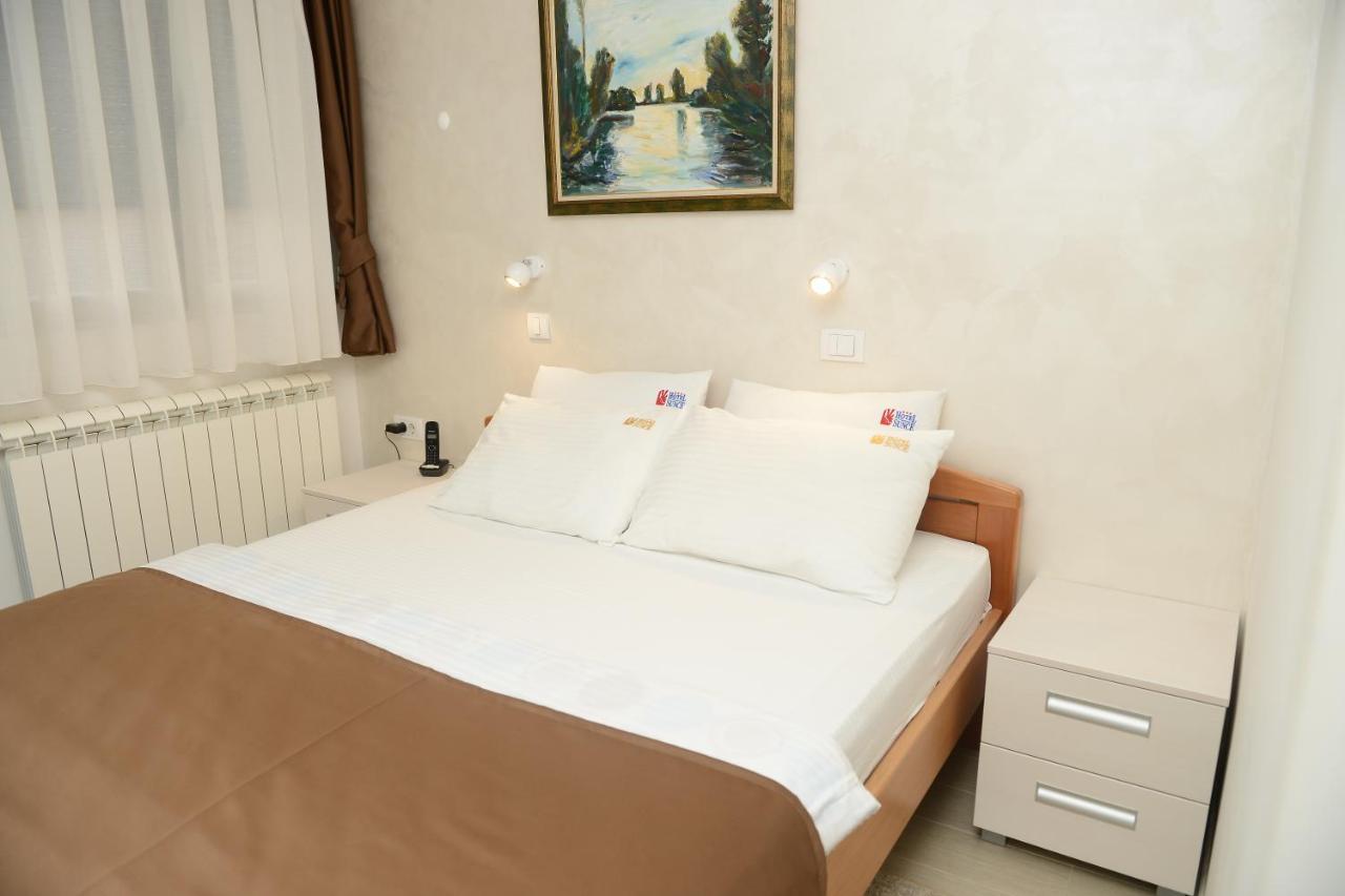 קראלג'בו Hotel Sunce מראה חיצוני תמונה
