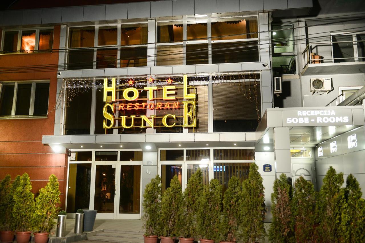 קראלג'בו Hotel Sunce מראה חיצוני תמונה